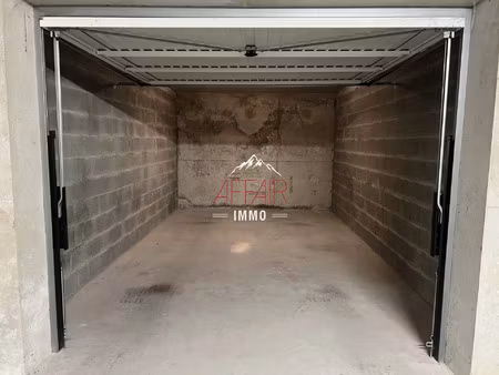 location garage 12 m² à gaillard (74240)