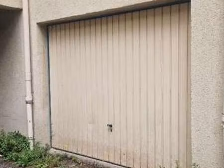vente garage et parking à caen (14000) : à vendre / caen