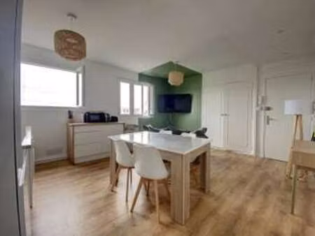 location appartement chambre meublé à saint-brieuc (22000) : à louer chambre meublé / 66m²