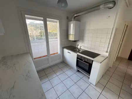 location appartement 3 pièces 51 m² à saint-martin-d’hères (38400)