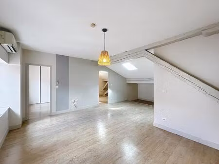 location t4 de 71.21 m² victor hugo avec climatisation ( colocations acceptées )
