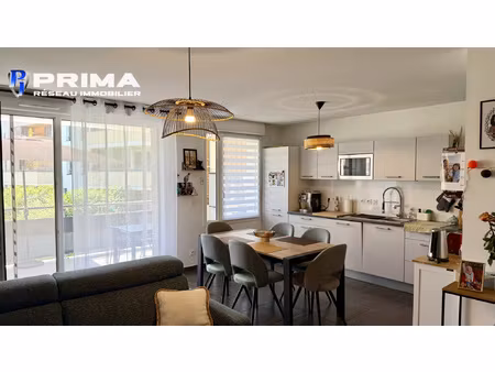 appartement t3 de 65 m2 avec terrasse et garage résidence