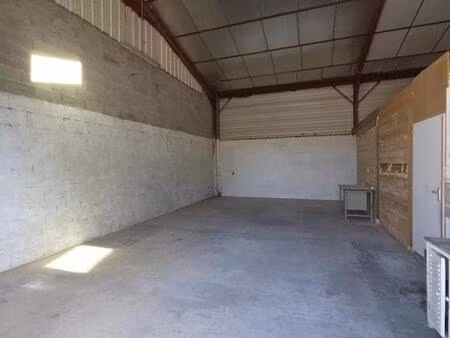 local entrepot et bureaux