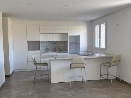 exclusivite : sur la commune de bouge chambalud maison 165