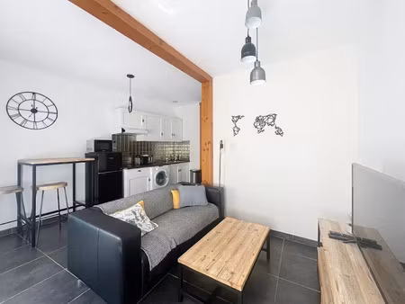 location meublée appartement 2 pièces 31 m² à avignon (84000)  550 €