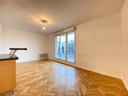 location appartement 3 pièces  58.75m²  châtenay