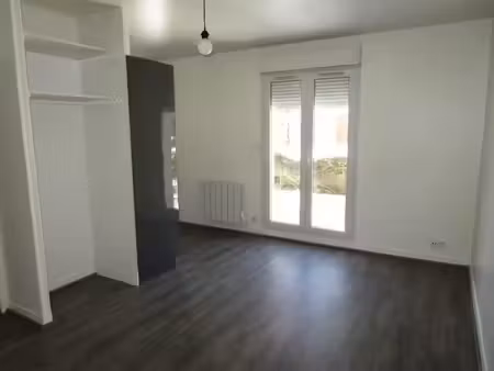 location appartement 1 pièce 23.4 m² à dourdan (91410)  570 €