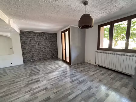 marseille 13 éme-t5-appartement avec balcon- les prairies.