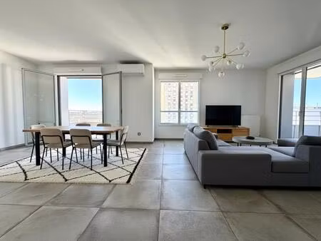 appartement de 85 m² en étage élevé (2019)