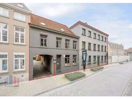 stijlvol en centraal gelegen kantoorgebouw te koop in brugge
