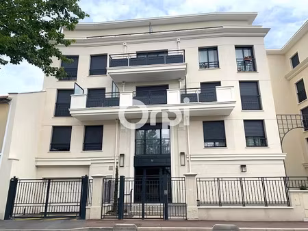 location parking 12 m² à la varenne saint hilaire (94210)  130 €