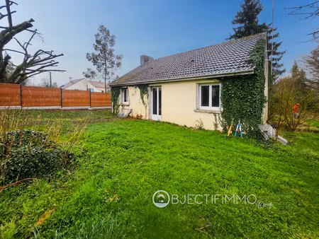 maison individuelle de plain-pied au bord de l'étang