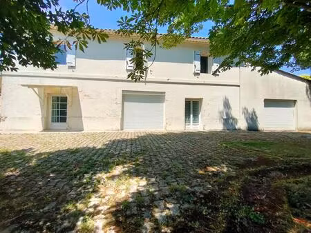 maison de campagne girondine