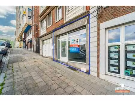 magnifique rdc commercial - plein centre de huy