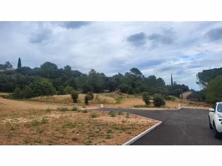 vente terrain 1500 m² à carces (83570)  155 000 €