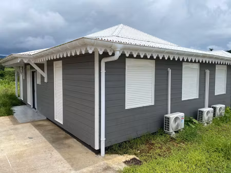 villa récente t4 indépendante de plain pieds avec jardin p