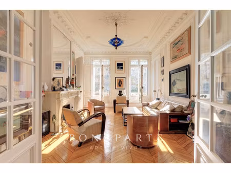 appartement de luxe à vendre dans le quartier lorette-martyrs