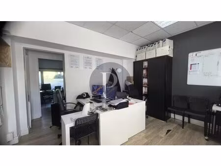 local commercial- 28.58m²-7min l8-cave+stationnement