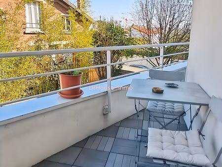 situation ideale - au calme- magnifique 2 pieces-terrasse -box -
