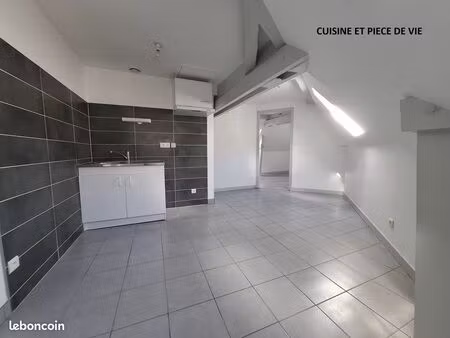 appartement t2 en hyper-centre de laval (38 m2 carrez)