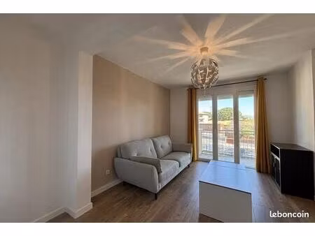 a louer appartement meublé t2 31m²  très calme et très bien entretenue