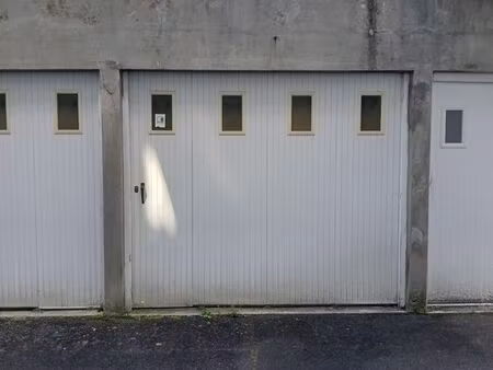 loue garage centre ville