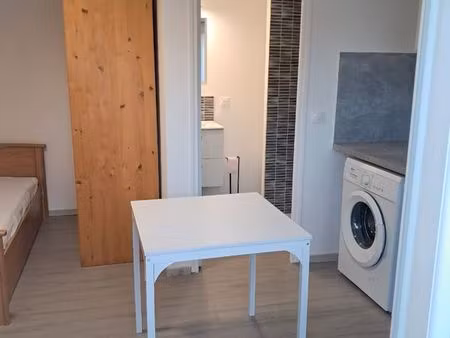 studio meublé toutes charges comprises