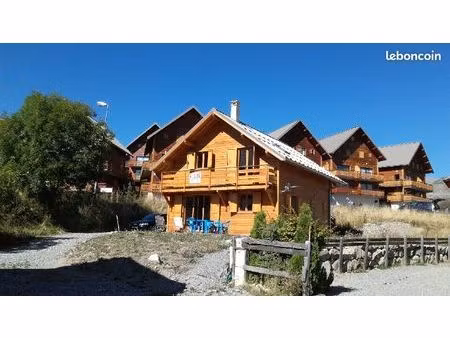 appartement au 1er étage d'un chalet individuel