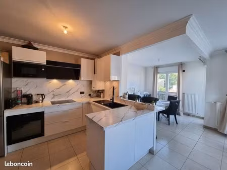 appartement 76m2 + balcon - 2 chambres - f3