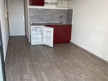 studio 19m2+ parking - avenue d'arès