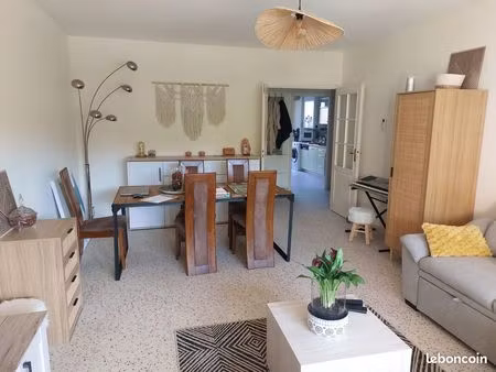 appartement f4 de 95 m2 + 35 m2 de terrasse + double garage