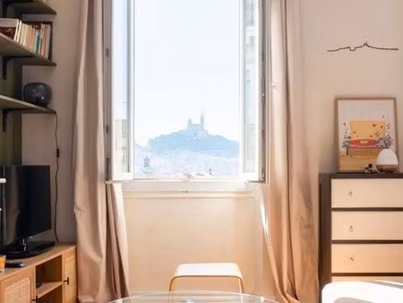 t2 meublé de 53 m² avec vue notre-dame de la garde – centre-ville marseille