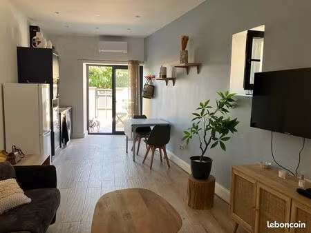 studio rénové avec terrasse - montredon