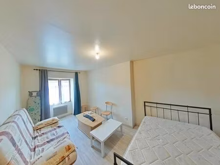 studio 1 pièce 29 m²