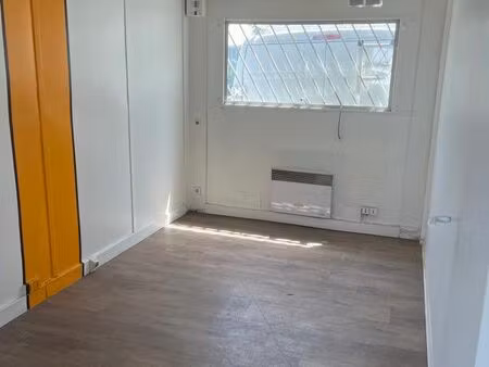 à louer box/pieces de stockage