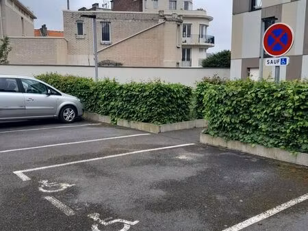 parking a louer