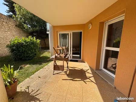 t2 meublé équipé poitiers avec terrasse et jardin