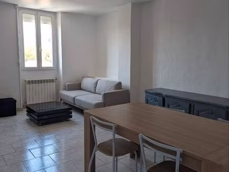 appartement sur saint-ambroix a louer