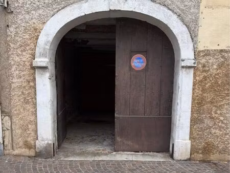 location garage 40m2 centre-ville sérignan