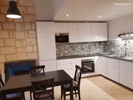 t2 duplex etat neuf proche quais pauillac