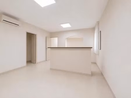 vente locaux professionnels 5 pièces 82 m² à avignon (84000)  182 000 €