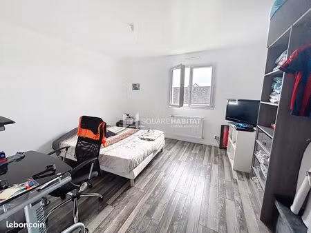 maison 8 pièces 125 m²