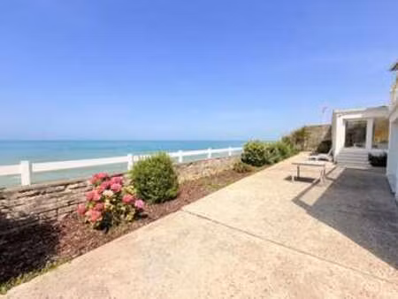 vente maison bord de mer à arromanches-les-bains (14117) : à vendre bord de mer / 300m² ar