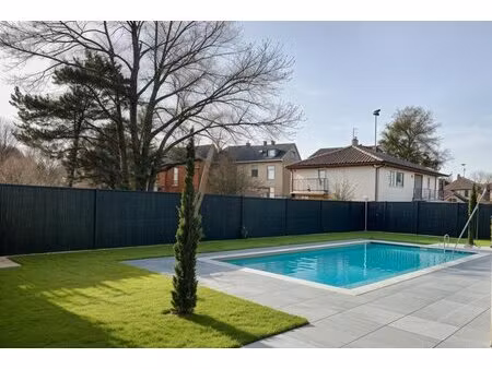 villa contemporaine avec piscine