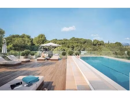 antibes – 3p neuf avec vue mer  terrasse et piscine rooftop
