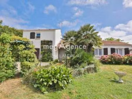 vente maison aux sables-d'olonne (85100) : à vendre / 175m² les sables-d'olonne