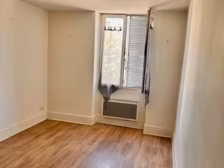 location appartement 2 pièces 40 m² à voiron (38500)  466 €