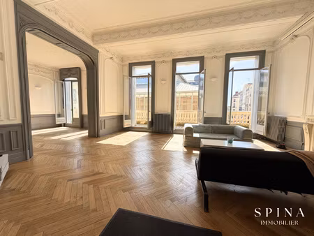 à louer - superbe appartement haussmannien de 138 m2 à usage