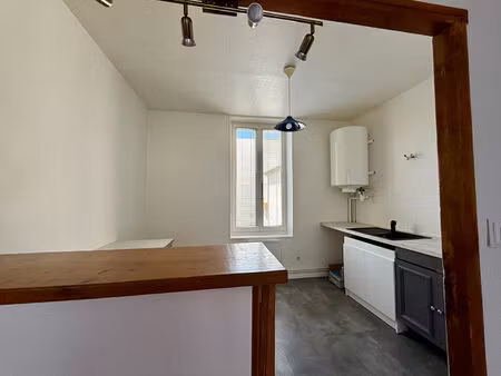 t3 lumineux avec parking et cave - proche chu estaing