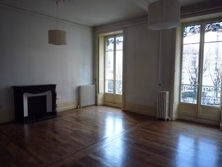 t4 92.60m² a louer grenoble